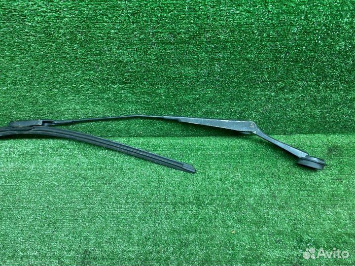 Поводок дворника левый Ford Focus 3 1.6 2014