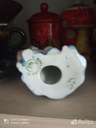 Статуэтка царевна с яблоком