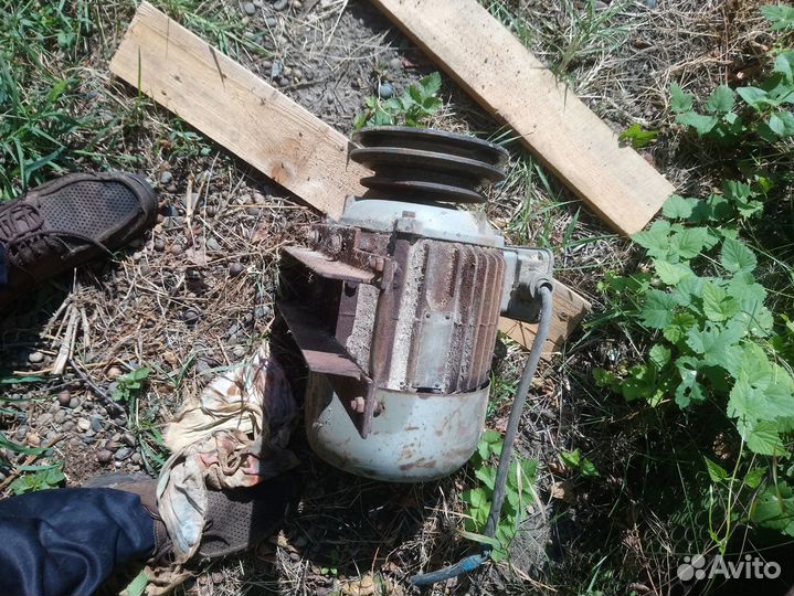 Электродвигатель бу 220/380В