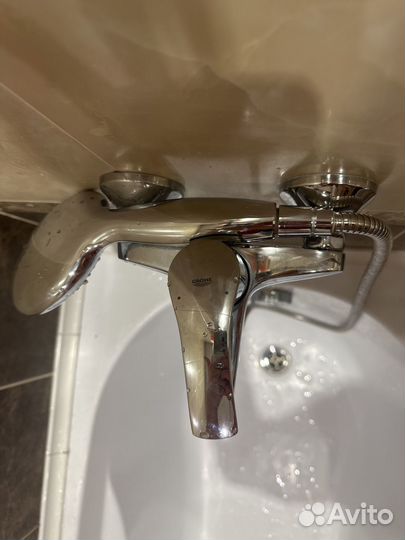 Смеситель для ванны grohe