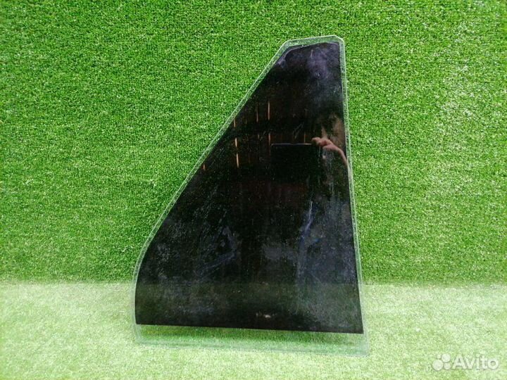 Стекло двери (форточка) заднее левое Kia Carens