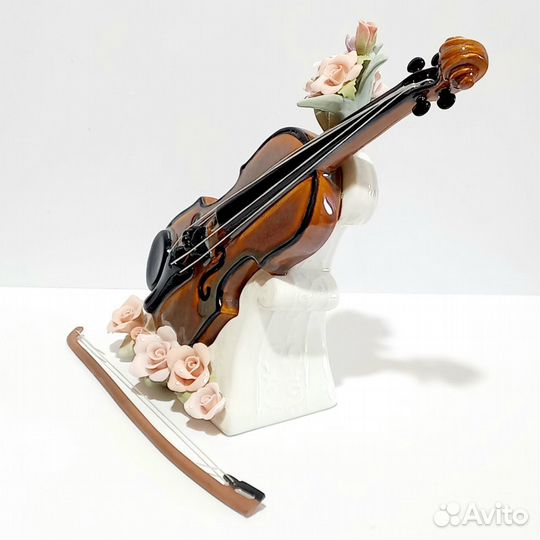 Фарфоровая статуэтка большой скрипки на подарок