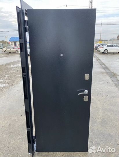 Дверь входная