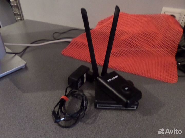 Адаптер TP-Link и роутер D-Link