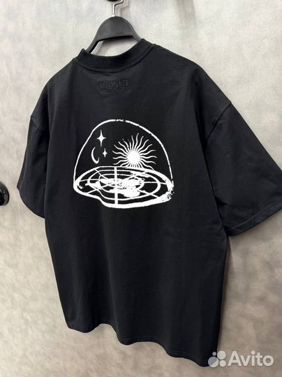 Футболка vetements