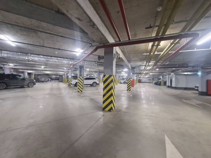 Машиноместо, 14 м²