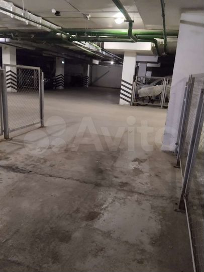 Машиноместо, 16 м²