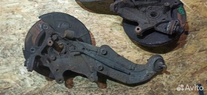 Кулак поворотный задний правый Opel Insignia