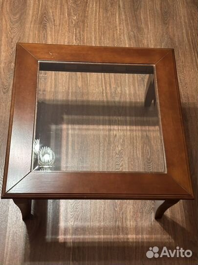 Журнальный столик со стеклом бу