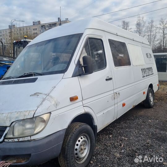 Mercedes-Benz Sprinter 2.2 МТ, 2001, битый, 279 500 км