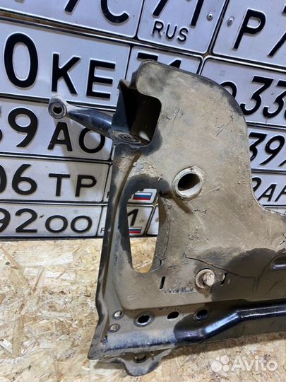 Подрамник передний Ford Fusion 1.4 2008