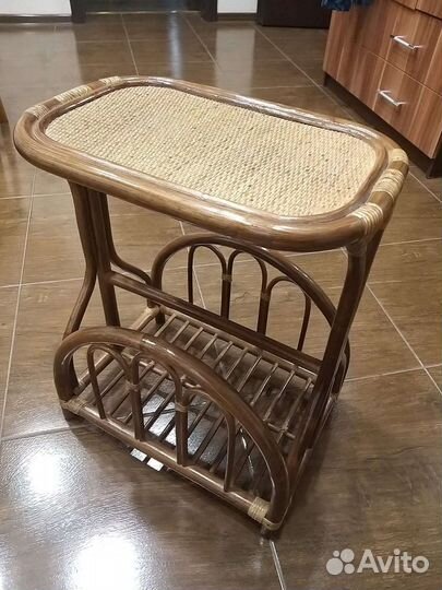 Газетница,столик,журнальный,подставка. ротанг