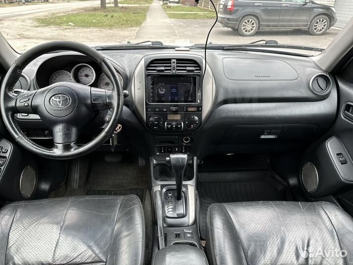 Toyota RAV4 2.0 AT, 1994, 205 000 км