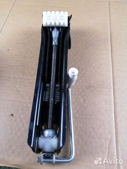 Домкрат Mercedes-Benz C-Class W203 M272 2007