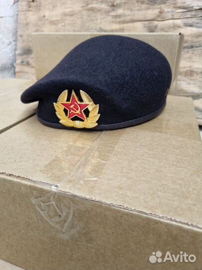 Берет черный отбитый