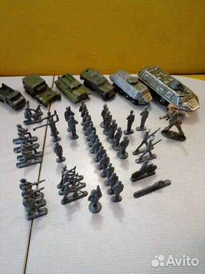 Техника и оловянные солдатики СССР одним лотом