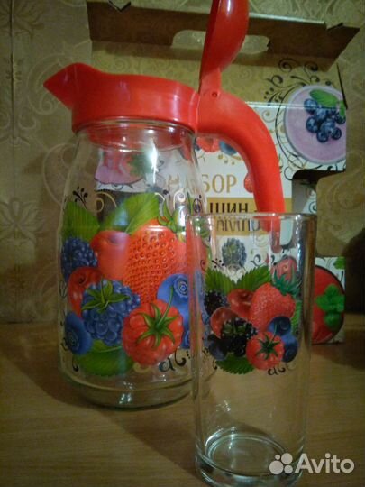 Набор кувшин и стаканы