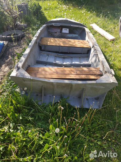 Алюминиевая лодка бу размер длина 365см.шир.139см