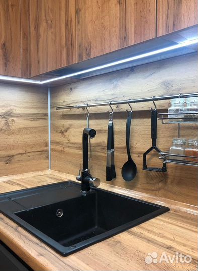 Кухонный гарнитур на заказ. Гapaнития дo 10 лeт