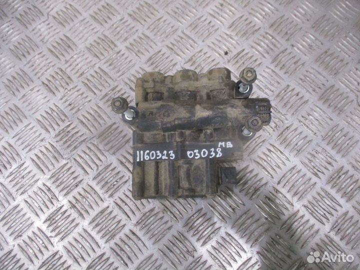 Кран уровня пола ecas Mercedes-Benz A0013271325