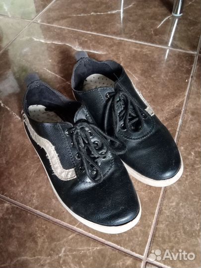 Кроссовки для девочки