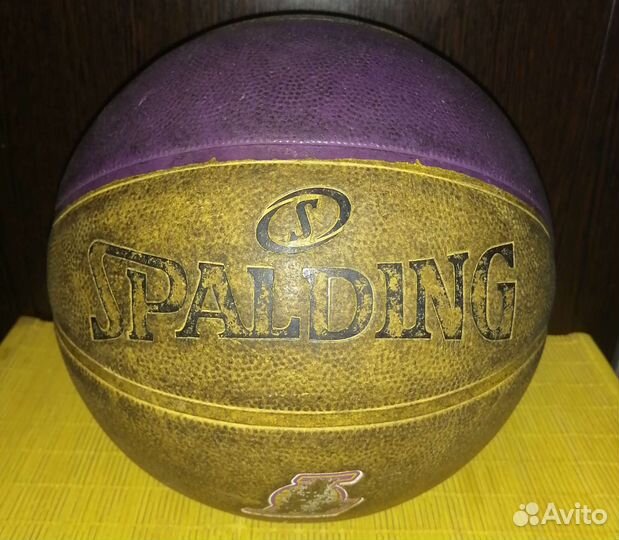 Баскетбольный мяч