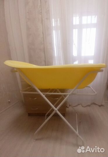 Ванночка для купания с подставкой