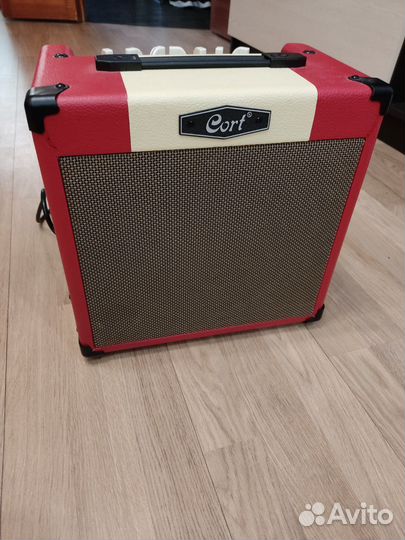 Электро гитара Cort CR100 и комбоусилитель Cort