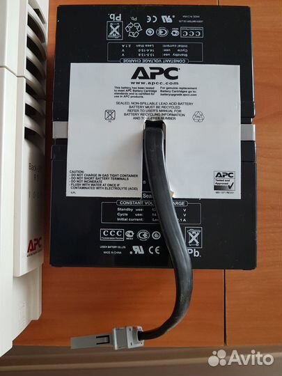 Ибп APC Back-UPS RS 1000
