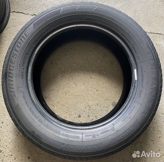 Bridgestone Turanza T001 215/60 R16