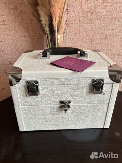 Набор косметики с кейсом, новый