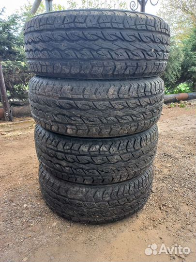 Kumho Road Venture AT61 265/65 R17 110S