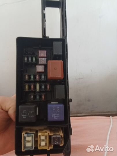 Блок с предохранителями Тойота Калдина