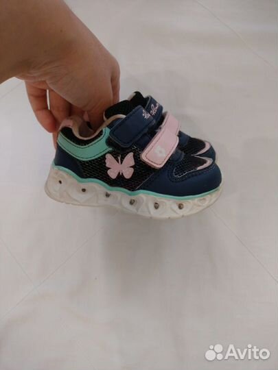 Детская обувь и одежда для девочек