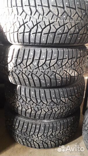 Bridgestone Blizzak Spike-01 245/45 R18