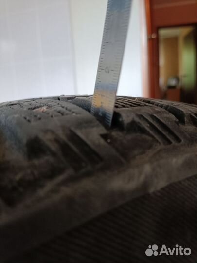 Bridgestone Blizzak Spike-01 215/55 R17