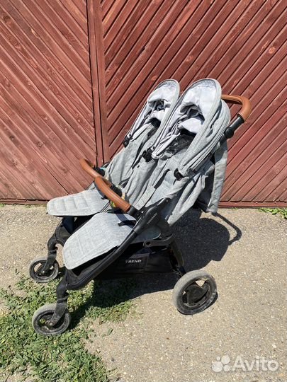 Коляска для двойни