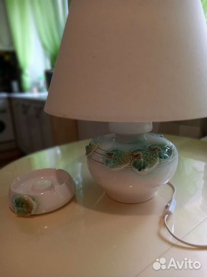 Лампа настольная