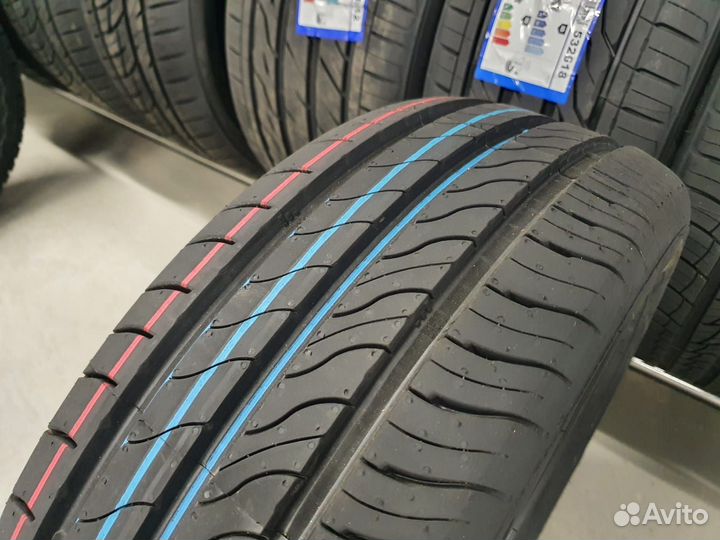 Viatti Strada 2 (V-134) 215/55 R17