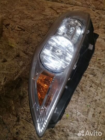 Фара левая Ford Focus 2 оригинал