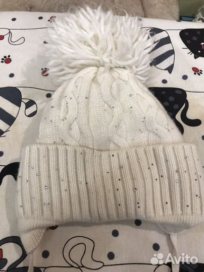 Шапка на девочку из шерсти мериноса