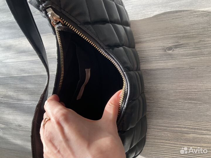 Сумка-багет H&M