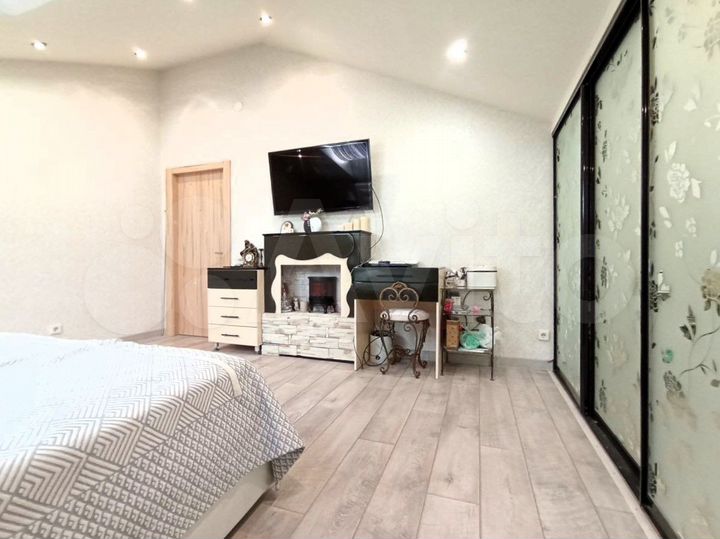 2-к. квартира, 76,8 м², 4/4 эт.