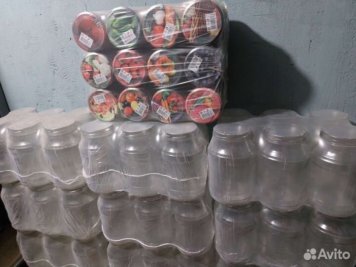 Банка 2х литровая с закручивающейся крышкой