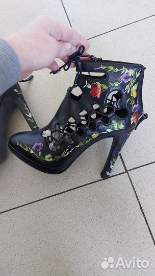 Туфли,Ботильоны- Италия