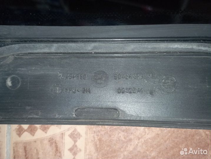 Стекло кузов глух зад прав opel Vectra 90464370