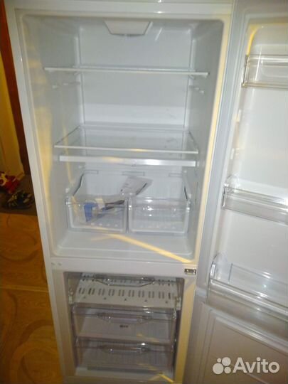 Холодильник новый
