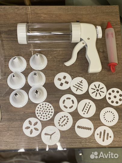 Шприц новый кондитерский 2 шт и 16 насадок