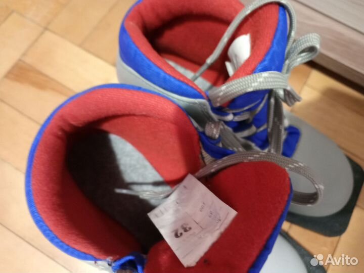 Лыжные ботинки