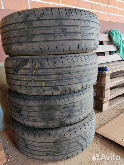 Nexen N'Fera SU1 215/60 R16 V